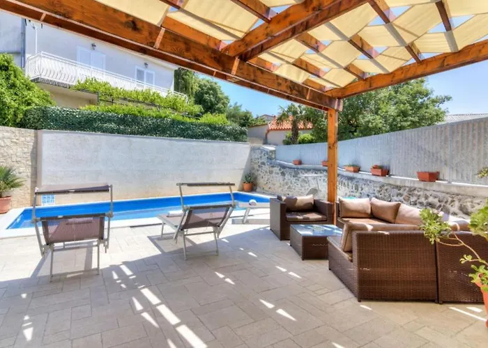 Beautiful Stella Blue In Villa *