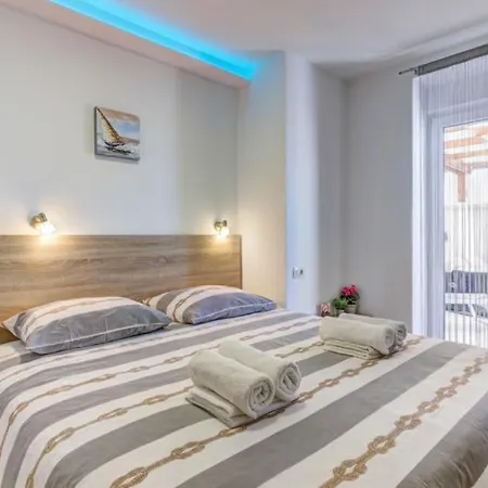 Beautiful Stella Blue In *