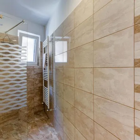 Beautiful Stella Blue In 노비비노돌스키