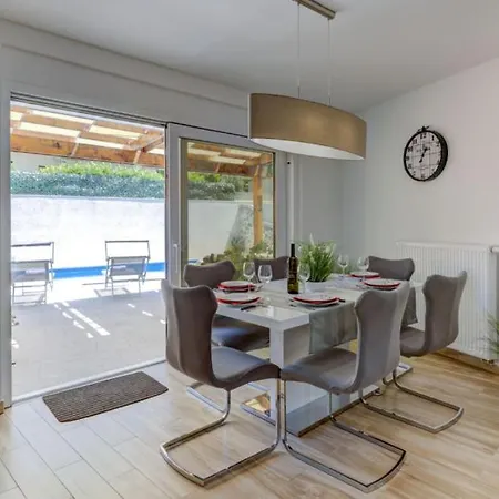 빌라 Beautiful Stella Blue In 노비비노돌스키